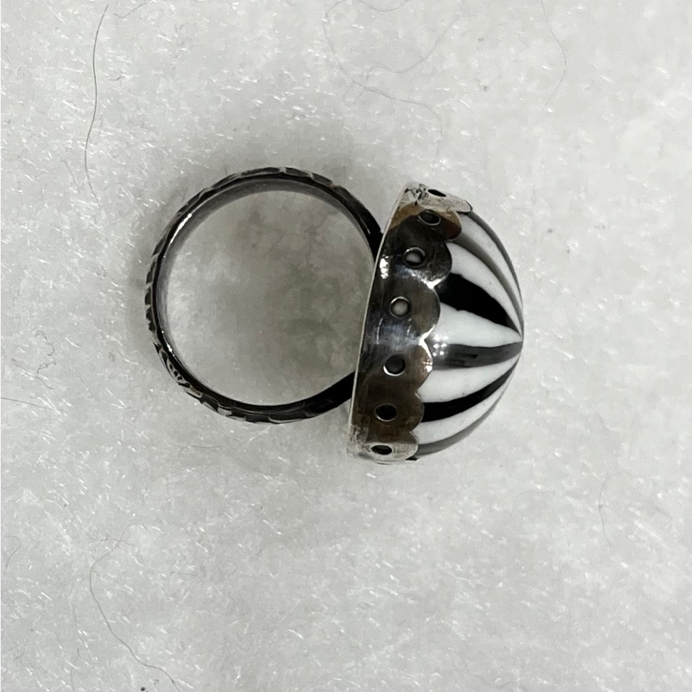 Vintage Bigtop Lucite and Sterling Ring - Picture 2 of 8